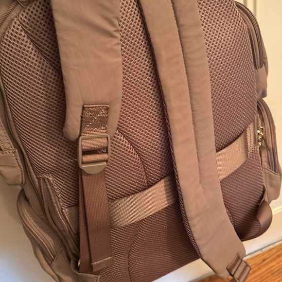 Like NEW Beautiful Backpack - Picture 5 of 11